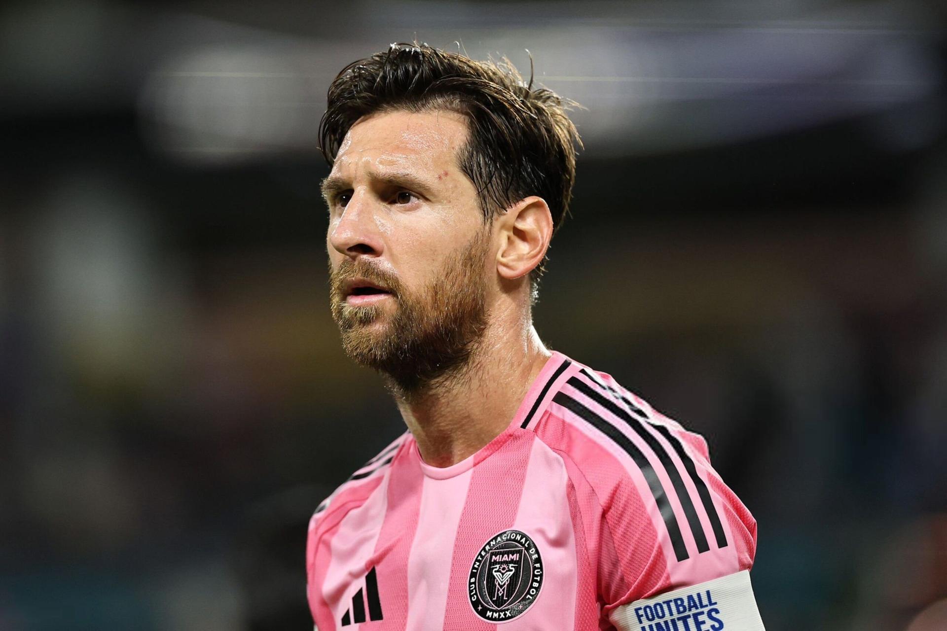 Never say never: Como manager Cesc Fabregas open to Lionel Messi transfer amid speculations